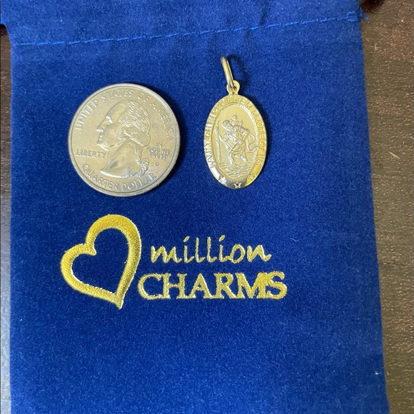 14k Yellow Gold Saint Christopher “Protect Us” Religious Medal Pendant 21x15 mm - Picture 2 of 2